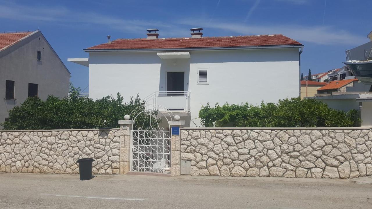 Apartments And Rooms With Parking Space Hvar - 15378 Хвар Экстерьер фото