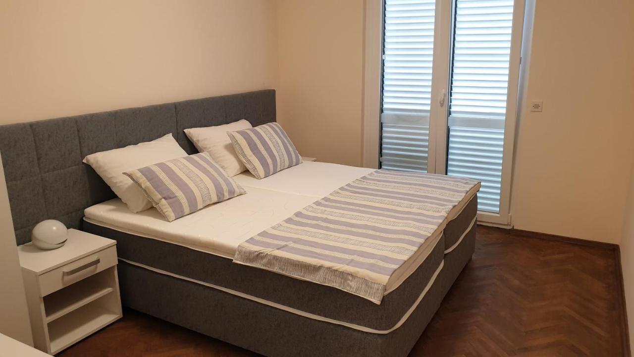 Apartments And Rooms With Parking Space Hvar - 15378 Хвар Экстерьер фото